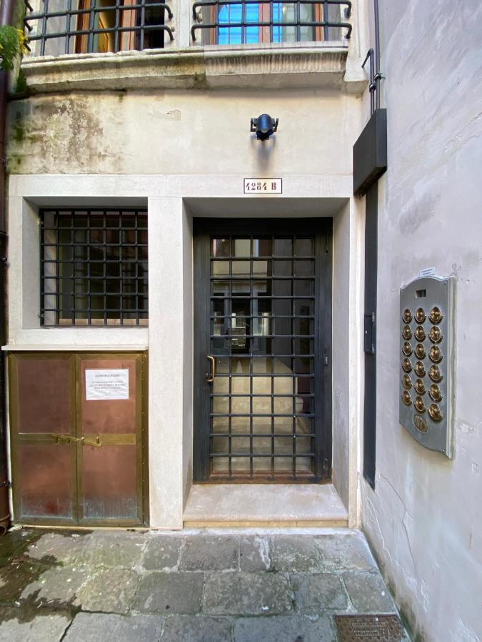 Friari Suite-Luxury Apt. Close To Rialto Bridge البندقية المظهر الخارجي الصورة